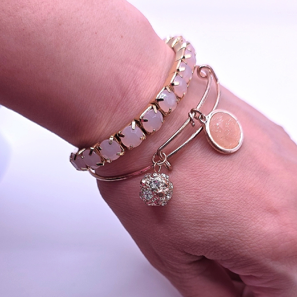 Elegant Pink and Rosegoldtone Bracelet Set
